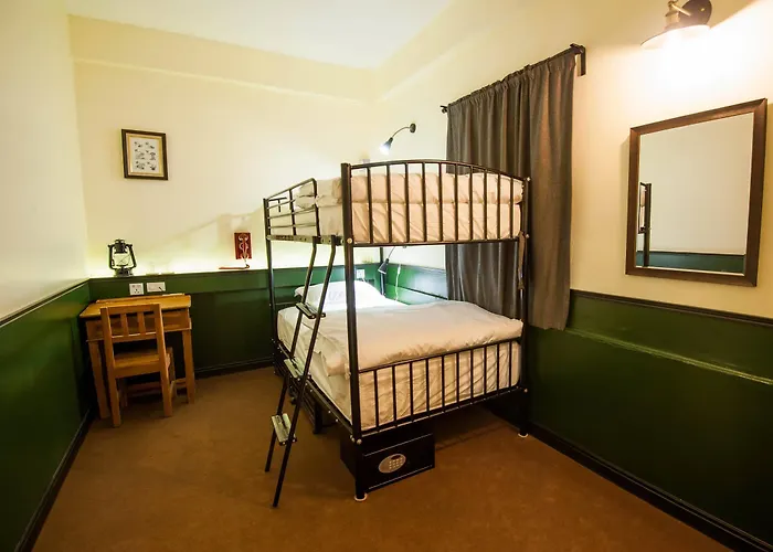 The Motley House Albergue Banguecoque